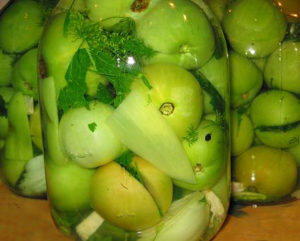 Зелёные маринованные помидоры Зелёные маринованные помидоры